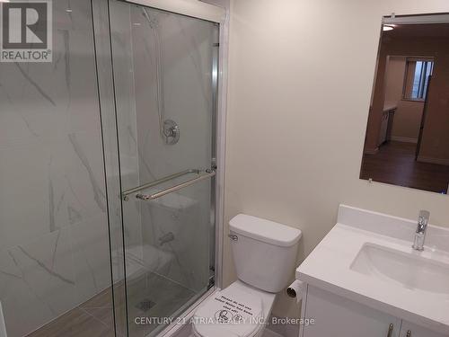 402 - 1 Pemberton Avenue, Toronto, ON - Indoor Photo Showing Bathroom