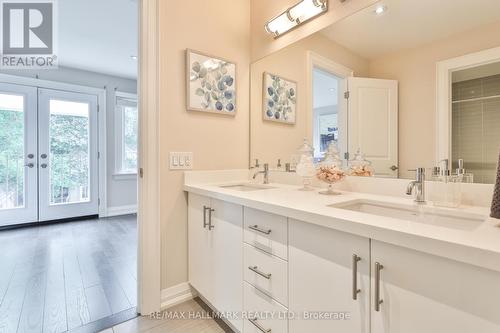 194 Erskine Avenue, Toronto, ON - Indoor Photo Showing Bathroom