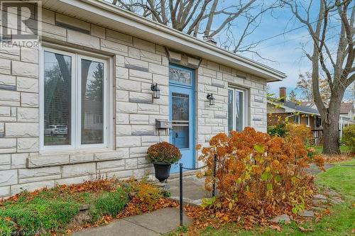 View of doorway to property - 55 Edgehill Drive, Guelph, ON - Outdoor