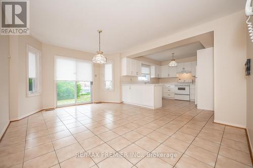 153 Father Ermanno Crescent, Vaughan, ON - Indoor Photo Showing Kitchen