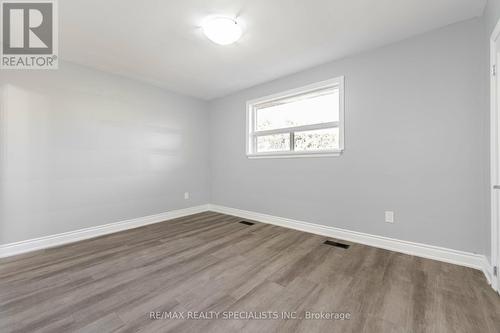 18 Sanford Crescent, Brampton, ON - Indoor Photo Showing Other Room