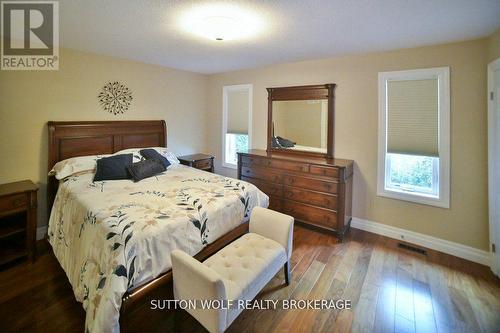 29 - 298 Mogg Street, Strathroy-Caradoc (Se), ON - Indoor Photo Showing Bedroom