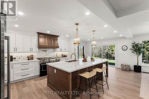 191 Woodlea Crescent, Oshawa (Northglen), ON - Indoor Photo Showing Kitchen With Double Sink With Upgraded Kitchen