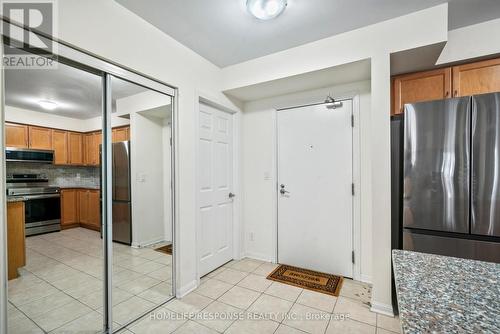 124 - 10 Mendelssohn Street, Toronto, ON - Indoor Photo Showing Kitchen