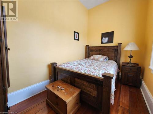 484 Carlisle Street, Saugeen Shores, ON - Indoor Photo Showing Bedroom