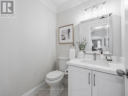 203 Fallingbrook Street, Whitby, ON - Indoor Photo Showing Bathroom