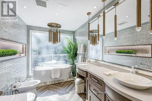 47 Argonne Crescent, Toronto, ON - Indoor Photo Showing Bathroom