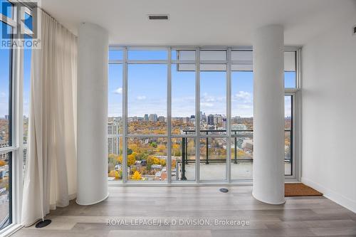 2702 - 32 Davenport Road, Toronto, ON - Indoor Photo Showing Other Room