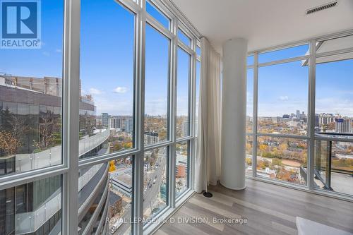 2702 - 32 Davenport Road, Toronto, ON - Indoor Photo Showing Other Room