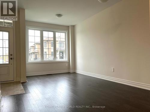 91 Kenneth Rogers Crescent, East Gwillimbury, ON - Indoor Photo Showing Other Room