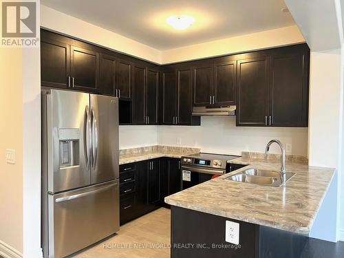 91 Kenneth Rogers Crescent, East Gwillimbury, ON - Indoor Photo Showing Kitchen With Double Sink