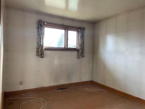 1130 Mountdale Avenue, Thunder Bay, ON - Indoor Photo Showing Other Room