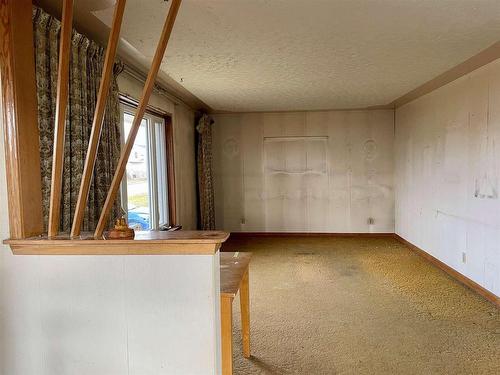 1130 Mountdale Avenue, Thunder Bay, ON - Indoor Photo Showing Other Room