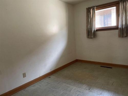 1130 Mountdale Avenue, Thunder Bay, ON - Indoor Photo Showing Other Room