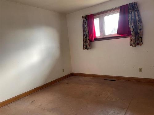 1130 Mountdale Avenue, Thunder Bay, ON - Indoor Photo Showing Other Room