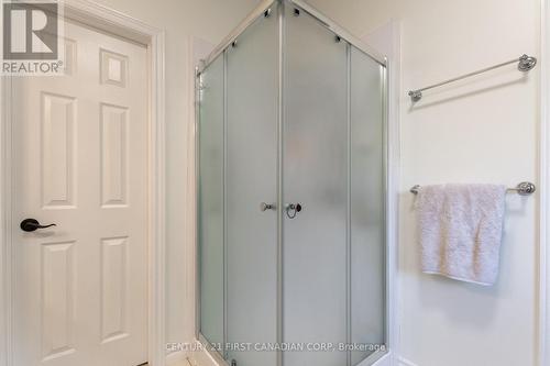 Ensuite - 109 Princess Avenue, Middlesex Centre (Komoka), ON - Indoor Photo Showing Bathroom