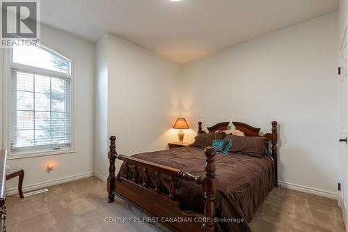 Bedroom 2 - 109 Princess Avenue, Middlesex Centre (Komoka), ON - Indoor Photo Showing Bedroom