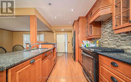 595 Foxrun Court, Oshawa (Pinecrest), ON - Indoor Photo Showing Kitchen With Double Sink