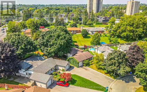 595 Foxrun Court, Oshawa (Pinecrest), ON - Outdoor With View