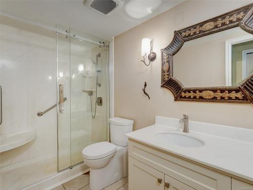 203-420 Linden Ave, Victoria, BC - Indoor Photo Showing Bathroom