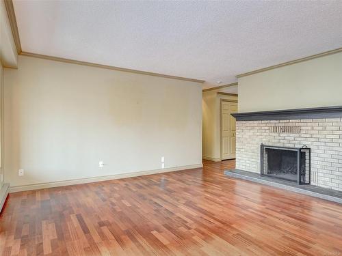 203-420 Linden Ave, Victoria, BC - Indoor With Fireplace