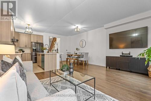 72 Tundra Road, Caledon, ON - Indoor Photo Showing Living Room