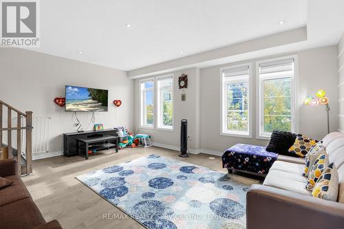 3006 Rivertrail Cmn, Oakville, ON - Indoor Photo Showing Living Room