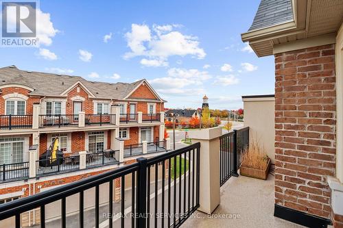 3006 Rivertrail Cmn, Oakville, ON - Outdoor With Balcony