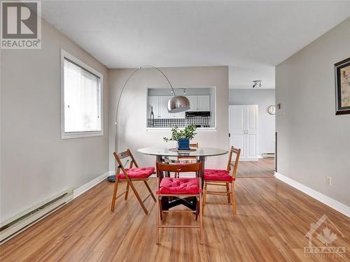 39 Castlegreen Private, Ottawa, ON - Indoor Photo Showing Dining Room