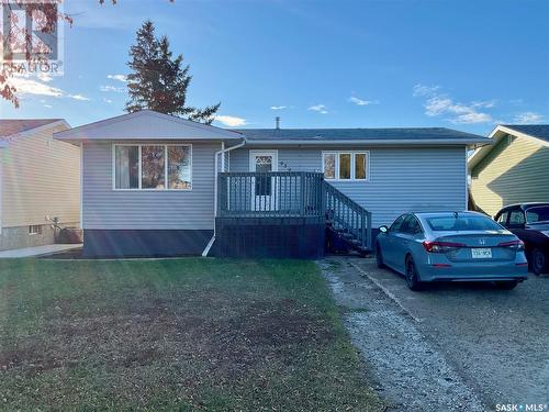 939 Brown Street, Moose Jaw, SK - Outdoor With Deck Patio Veranda