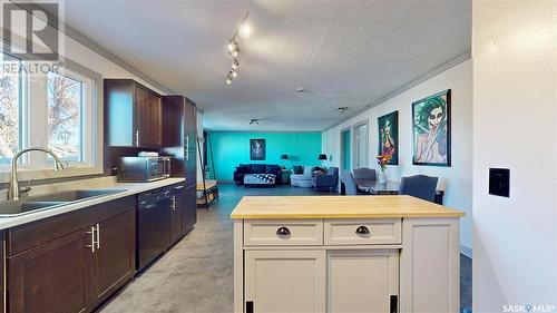 939 Brown Street, Moose Jaw, SK - Indoor Photo Showing Kitchen With Double Sink