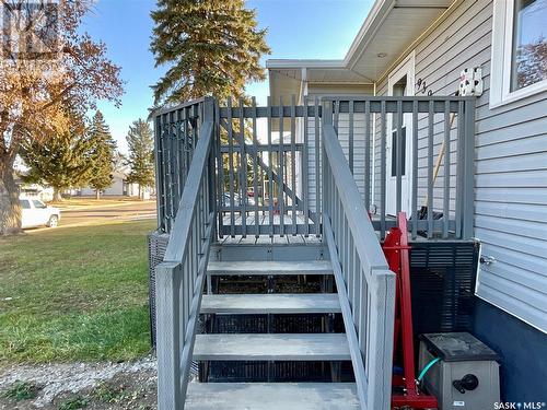 939 Brown Street, Moose Jaw, SK - Outdoor