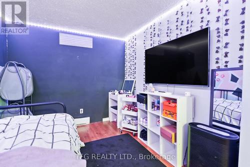 1440 Fleming Court, Oshawa (Lakeview), ON - Indoor Photo Showing Bedroom