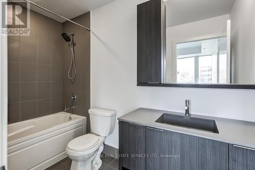 306 - 99 The Donway W, Toronto, ON - Indoor Photo Showing Bathroom