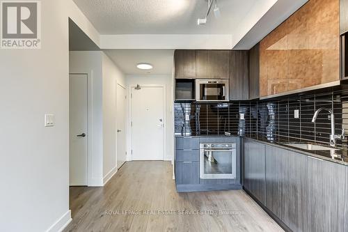 306 - 99 The Donway W, Toronto, ON - Indoor Photo Showing Kitchen