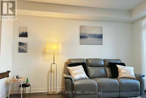 2309 - 195 Bonis Avenue, Toronto, ON - Indoor Photo Showing Living Room