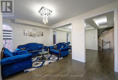 2457 Florentine Place, Pickering, ON - Indoor Photo Showing Living Room