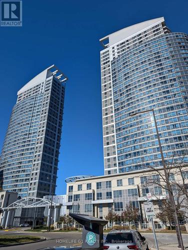 Ph-103 - 38 Lee Centre Drive, Toronto, ON - Outdoor With Facade