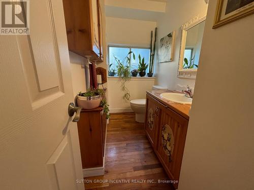 8384 Sixth Line, Essa, ON - Indoor Photo Showing Bathroom