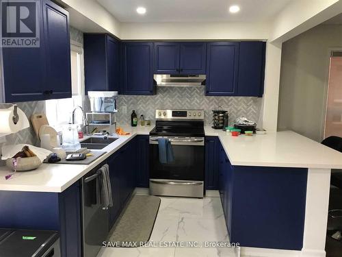 35 Hillsburgh (Upper) Drive, Brampton, ON - Indoor Photo Showing Kitchen With Stainless Steel Kitchen With Upgraded Kitchen