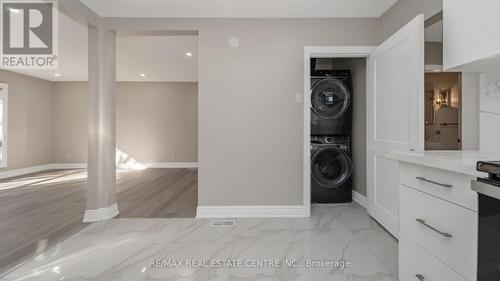 50 Swanhurst Boulevard, Mississauga, ON - Indoor Photo Showing Laundry Room