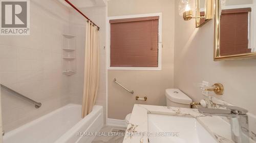 50 Swanhurst Boulevard, Mississauga, ON - Indoor Photo Showing Bathroom