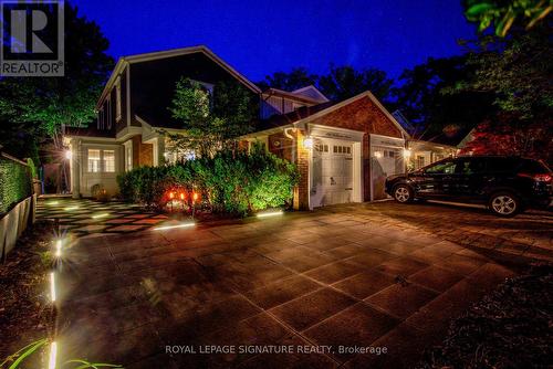 294 Robinson Street, Oakville, ON - Outdoor