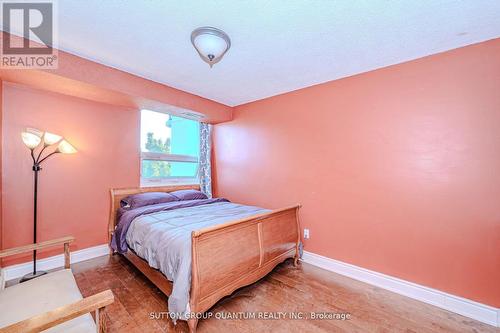 211 - 500 Green Road, Hamilton, ON - Indoor Photo Showing Bedroom