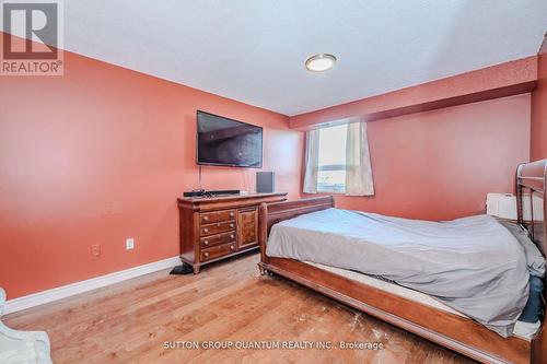 211 - 500 Green Road, Hamilton, ON - Indoor Photo Showing Bedroom