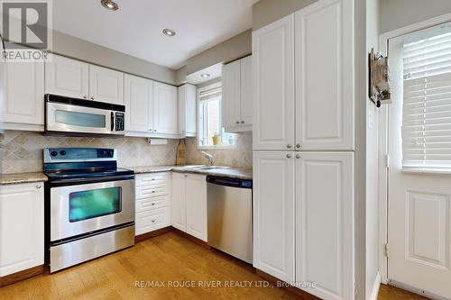 4 Hemans Court, Ajax, ON - Indoor Photo Showing Kitchen With Stainless Steel Kitchen