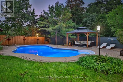 2 Gleave Court, Aurora, ON - Outdoor With In Ground Pool With Deck Patio Veranda With Backyard