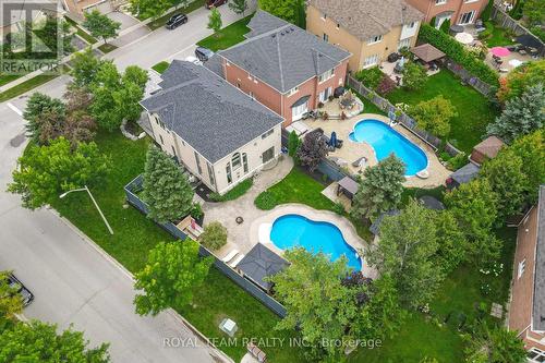 2 Gleave Court, Aurora, ON - Outdoor With In Ground Pool With Deck Patio Veranda With View