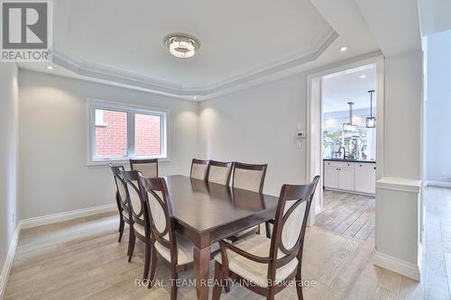 2 Gleave Court, Aurora, ON - Indoor Photo Showing Dining Room