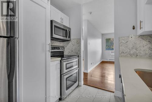 922 - 95 Trailwood Drive, Mississauga, ON - Indoor Photo Showing Kitchen